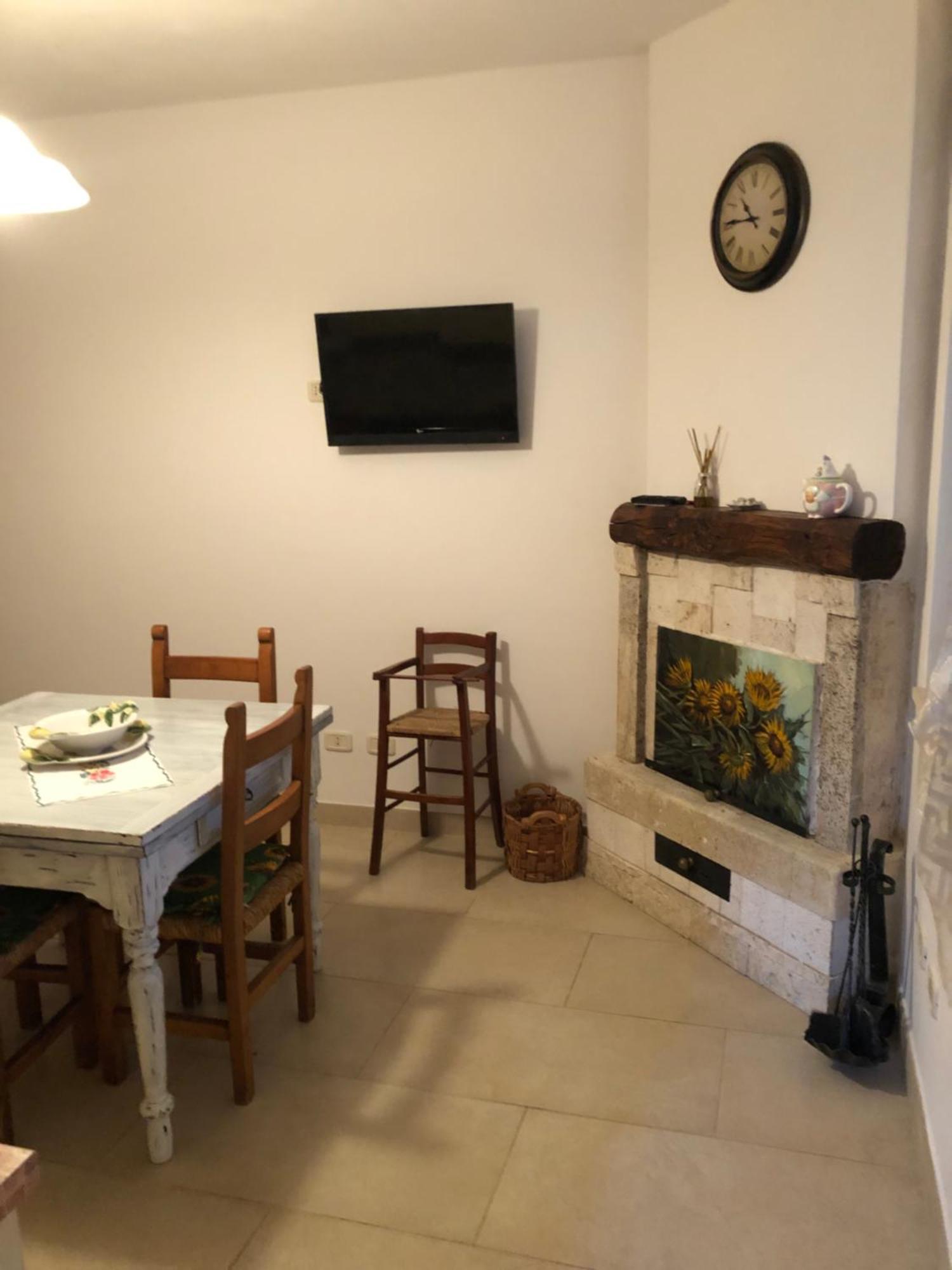 מנצ'יאנו Agriturismo La Canonica מראה חיצוני תמונה